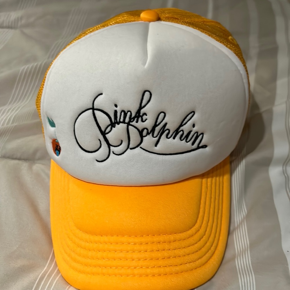 Yell trucker hat